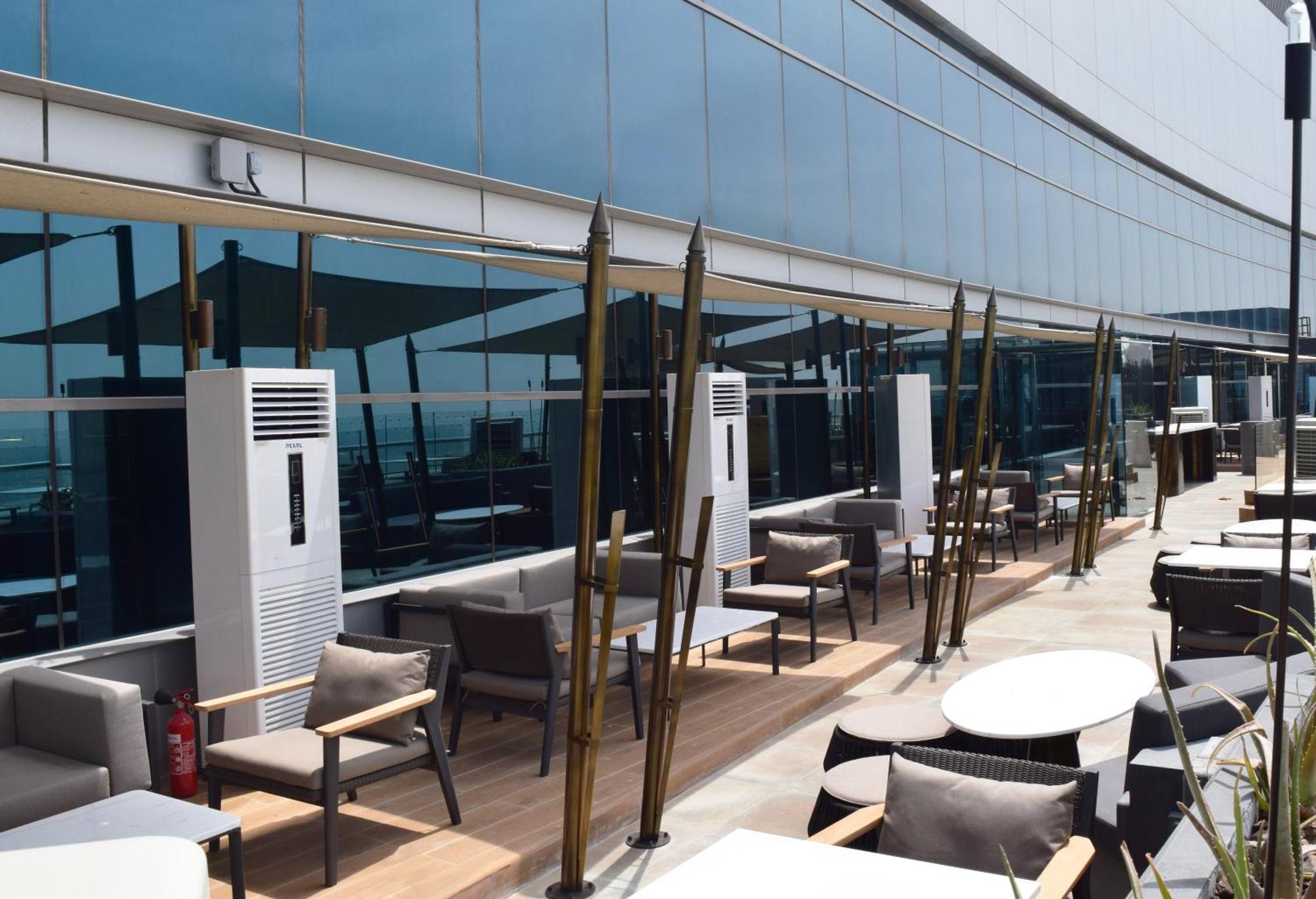 다운타운 로타나 호텔 마나마 외부 사진 The Sky Bar