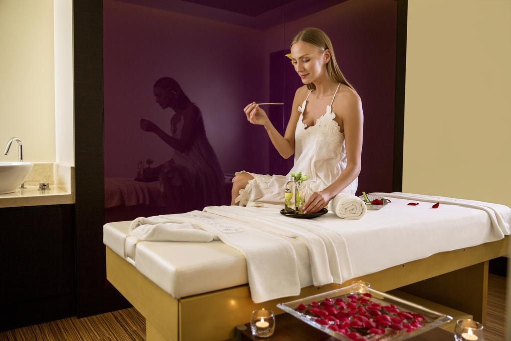 다운타운 로타나 호텔 마나마 외부 사진 A spa in India