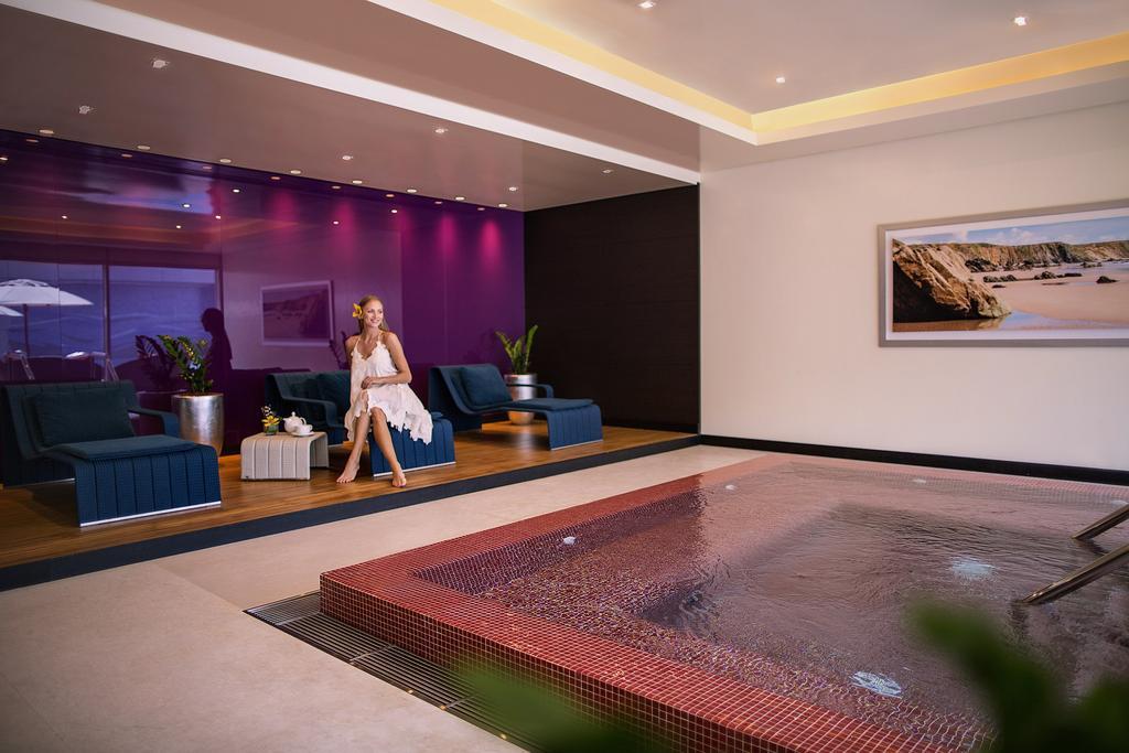 다운타운 로타나 호텔 마나마 외부 사진 Spa at the Hotel